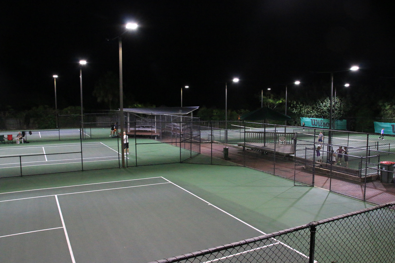 View of six courts at Club Coopers Tennis Centre using Cree Lighting OSQ (B Series)